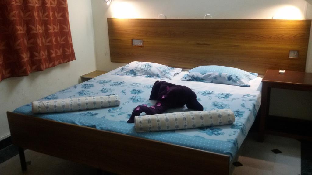 Hotel Sukhsadan 데라둔 객실 사진